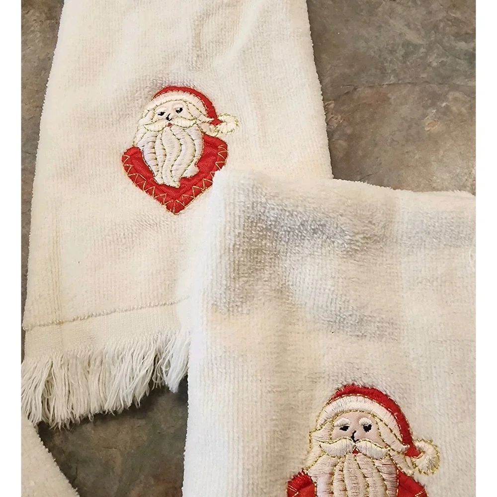 Set Of 3 Vintage Christmas Embroidered Santa Bath & Hand Towel Set Off White